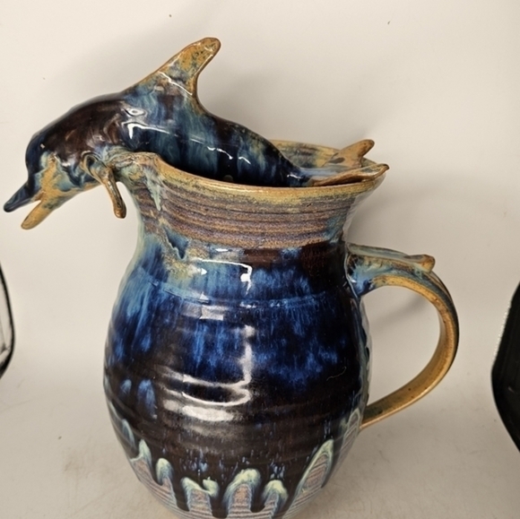 Hand made, hand thrown art pottery pitcher - Picture 2 of 7